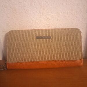 Simply Noelle wallet